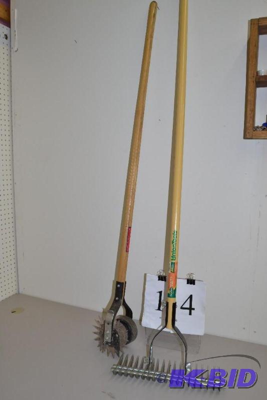 lot 14 image: Lawn edger, thatching rake