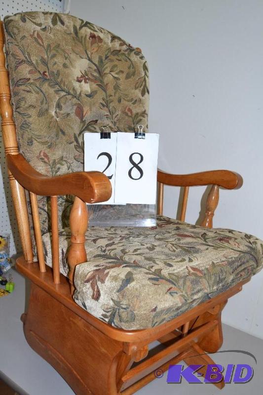 lot 28 image: Glider rocker