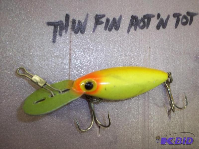 lot 107 image: Vintage Thin Fin Hotn Tot lure see photos fo...