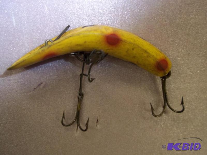 lot 130 image: Vintage Yellow lure see photos for size and m...