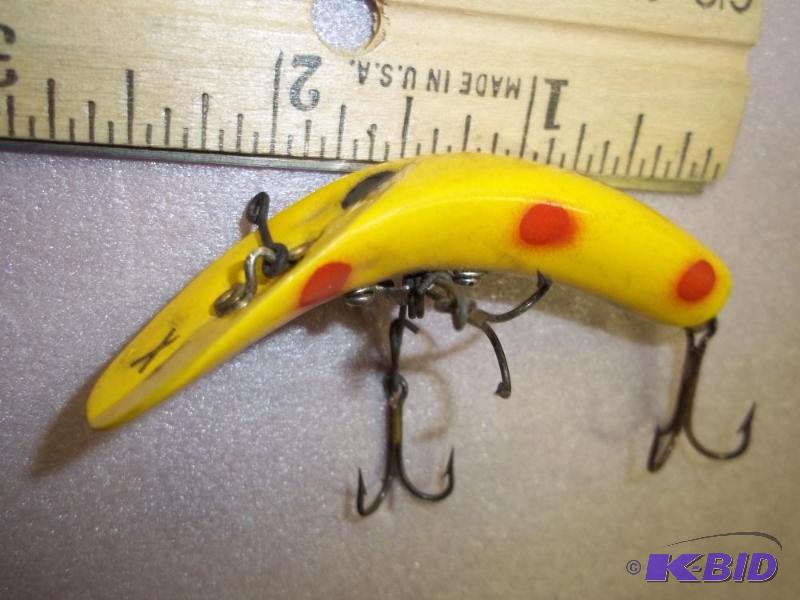 lot 131 image: Vintage Yellow lure see photos for size and m...