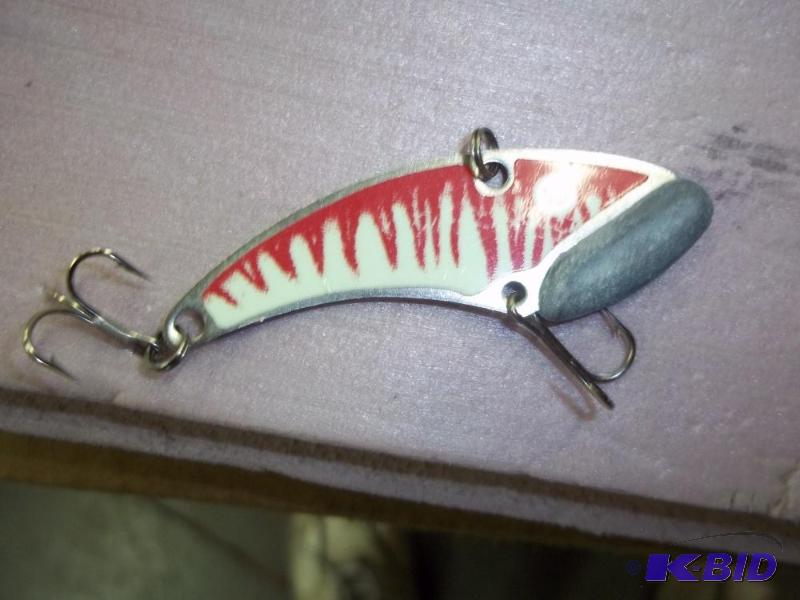 lot 148 image: Vintage Red  White lure see photos for size ...