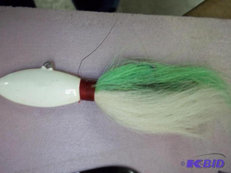 lot 152 image: Vintage Musky lure see photos for size and mo...