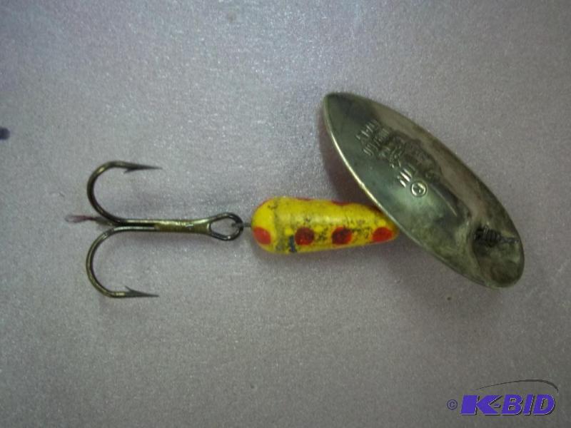 lot 162 image: Vintage Martin Italy lure see photos for size...