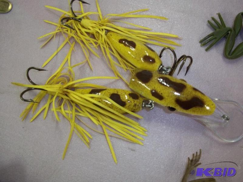 lot 167 image: Vintage Musky Frog lure see photos for size a...