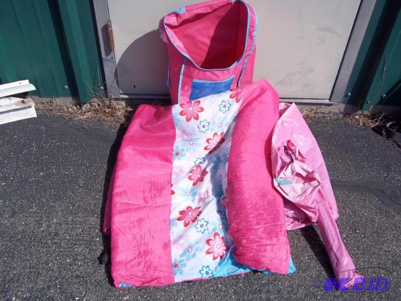 lot 184 image: Kids Sleeping bag, and Tent set...