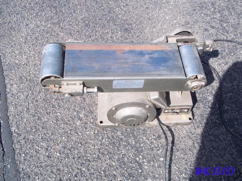 lot 190 image: Test Rite Belt Sander...