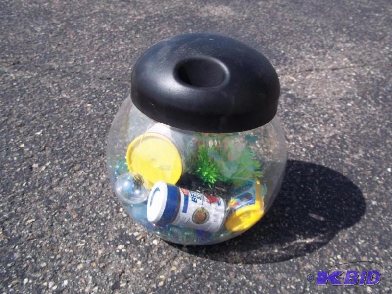 lot 191 image: Goldfish bowl with accessories...