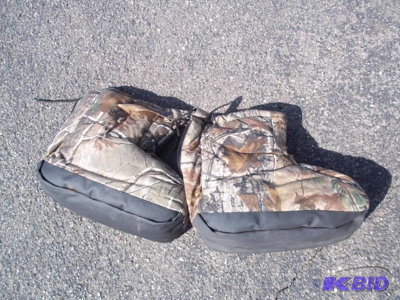 lot 201 image: Boot Warmers...