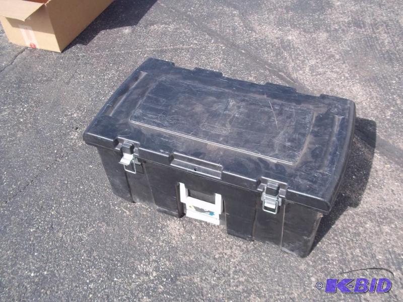 lot 209 image: Sterilite Tub 31" x 17" x 13" ...
