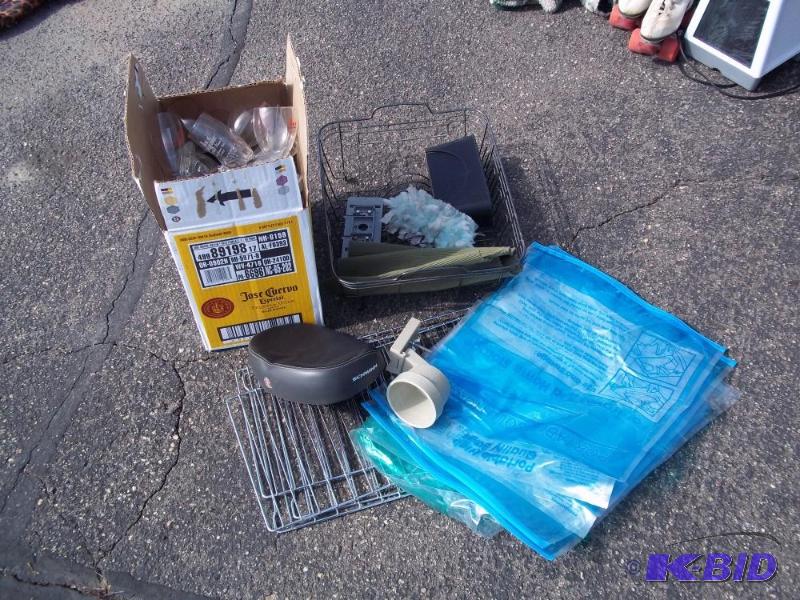 lot 212 image: Storage bags, Sink rack, Glass ware and bike ...