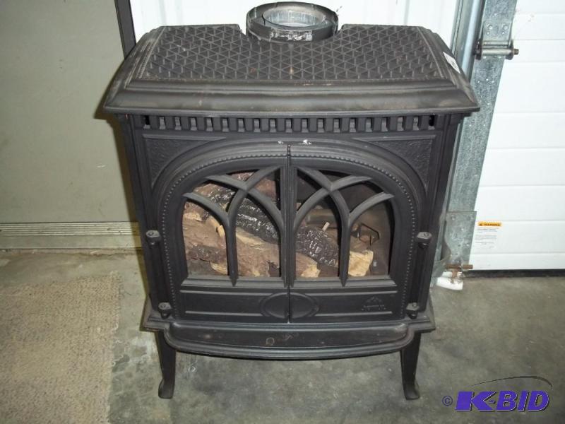 lot 214 image: JOTUL Natural Gas Stove 14,000 BTU Model JOTU...
