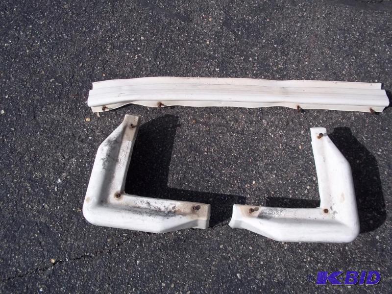 lot 224 image: Pair dock corner bumpers with side bumper...
