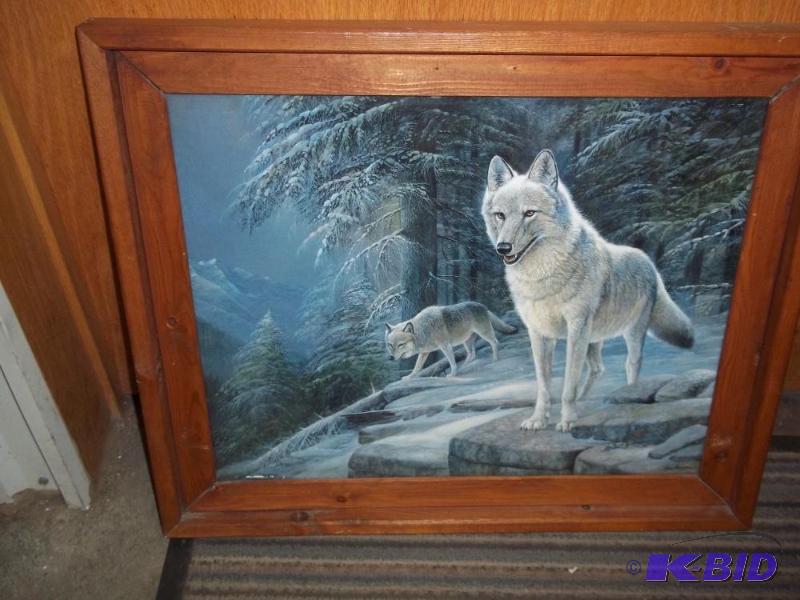 lot 23 image: Wildlife wolf print with frame 20" x 24&...