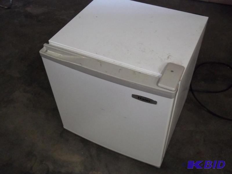 lot 231 image: Small Refrigerator...