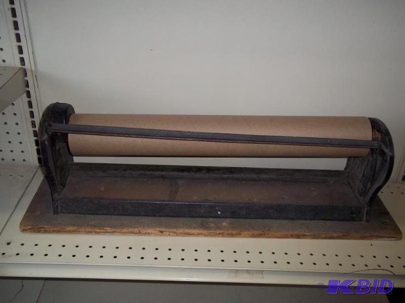 lot 280 image: Vintage paper dispenser...