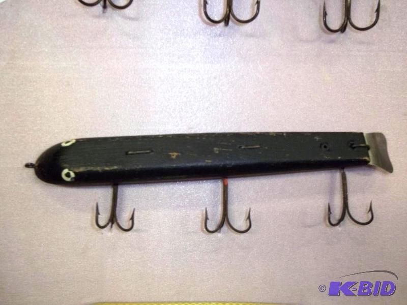 lot 41 image: Vintage Black Musky lure see photos for size ...
