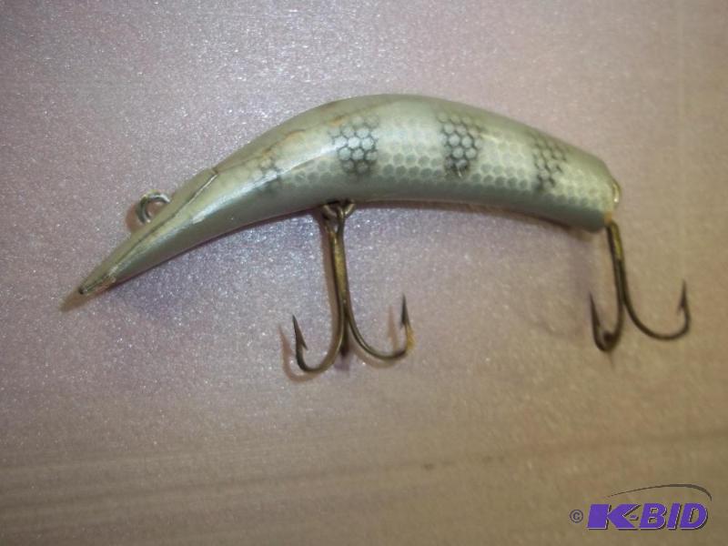 lot 63 image: Vintage White lure see photos for size and mo...