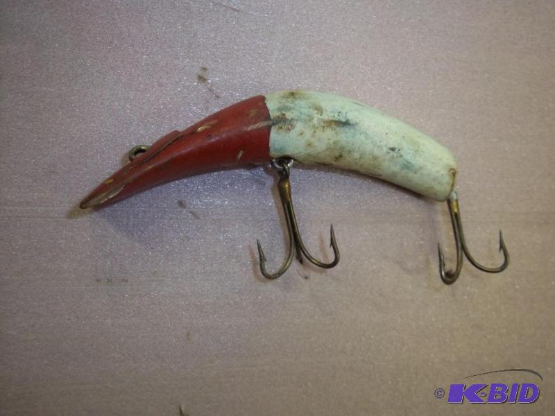 lot 64 image: Vintage Red  White lure see photos for size ...