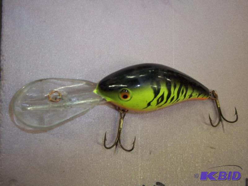lot 69 image: Vintage Green  lure see photos for size ...