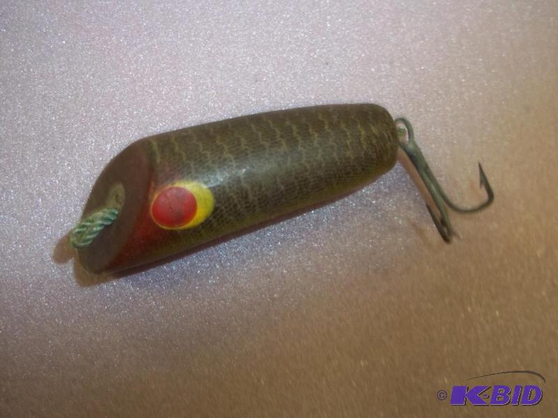 lot 73 image: Vintage Green lure see photos for size and mo...