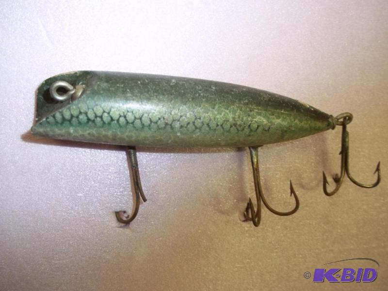 lot 82 image: Vintage GrayGreen lure see photos for size a...