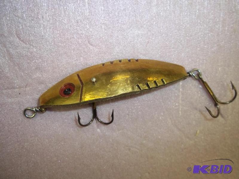 lot 95 image: Vintage Flash  Spoon lure see photos for siz...