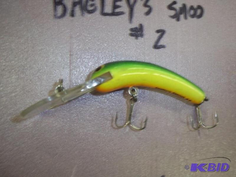 Vintage Bagley's Smoo # 2 lure see photos for, Advanced Sales Outdoor  Consignment Auction #108