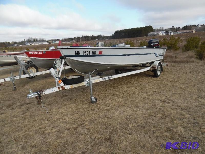 1988 Alumacraft Boat