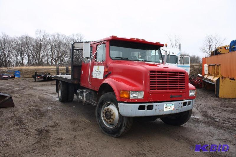 1990 International Flat Bed Single Axle with Steel Diamond Plate Tilt Bed YBG-3294