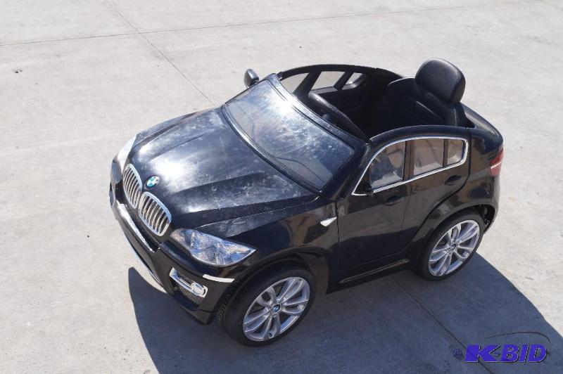 Black BMW X-6