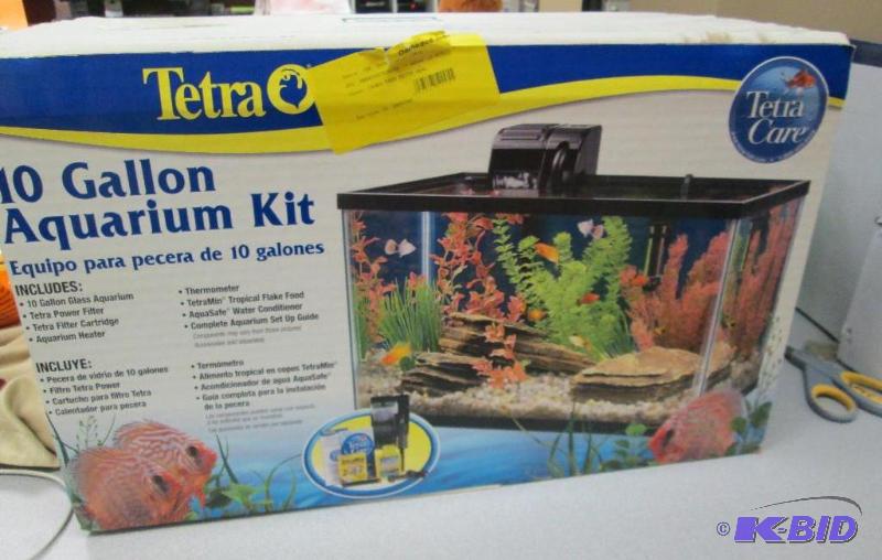 lot 1 image: Tetra 10 gallon Aquarium Kit Leak from bottom...