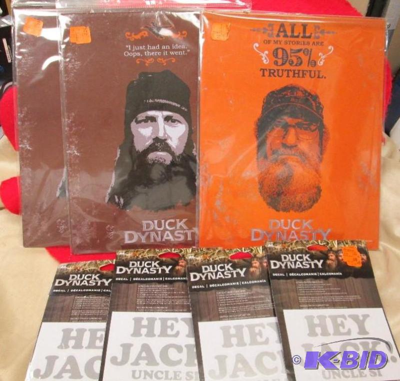 lot 110 image: A&ampE real life drama- Duck Dynasty metal p...