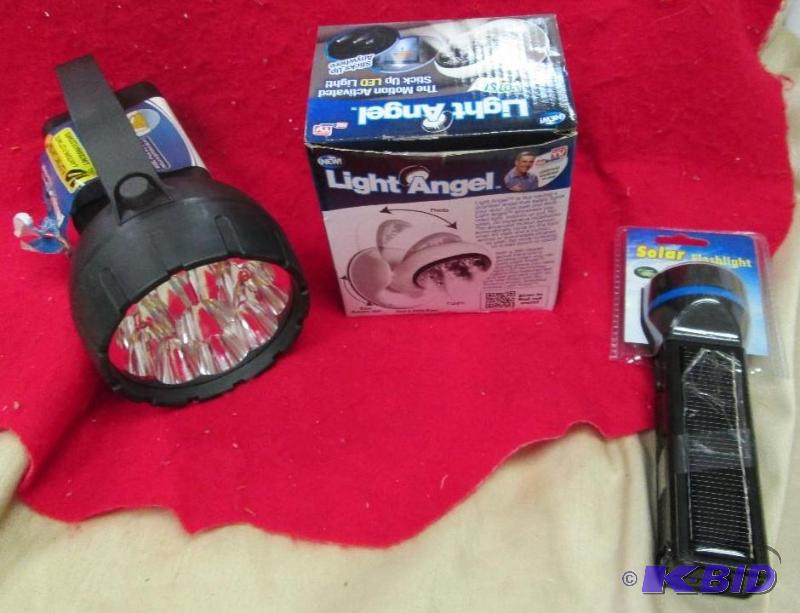lot 111 image: Radovan flashlight missing battery, Solar fla...