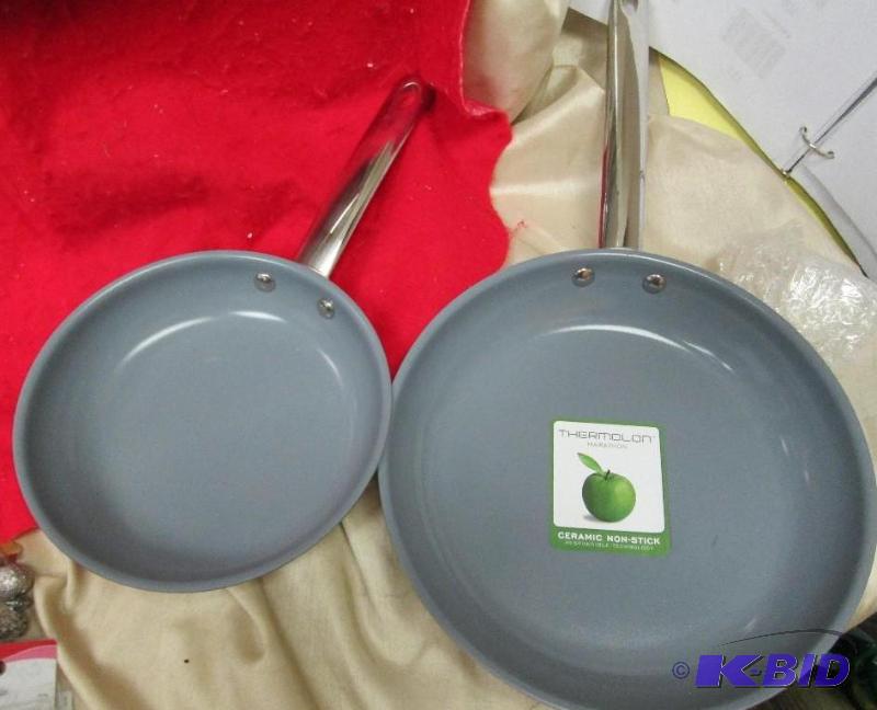 lot 115 image: Qty 2 Green pan Thermion ceramic non-stick pa...