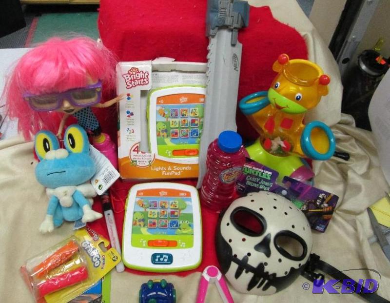 lot 122 image: Assortment of toys...