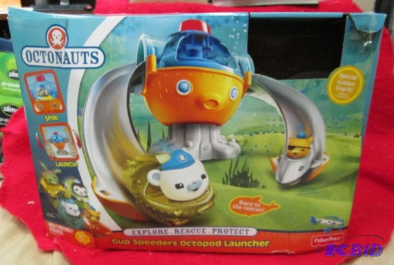lot 138 image: Octonauts Explore rescue protect cup speeders...