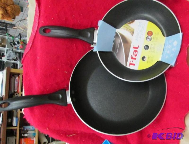 lot 183 image: Qty 2 T-fal fry pans...