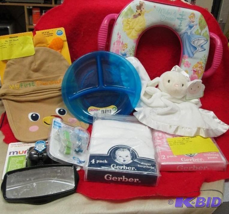 lot 204 image: My first thanksgiving hat and bib, Lame blank...