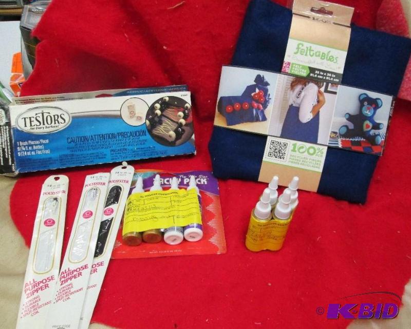 lot 208 image: Testers acrylic paint some are missing, Felta...