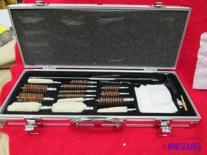 lot 211 image: Gun Cleaning kit...