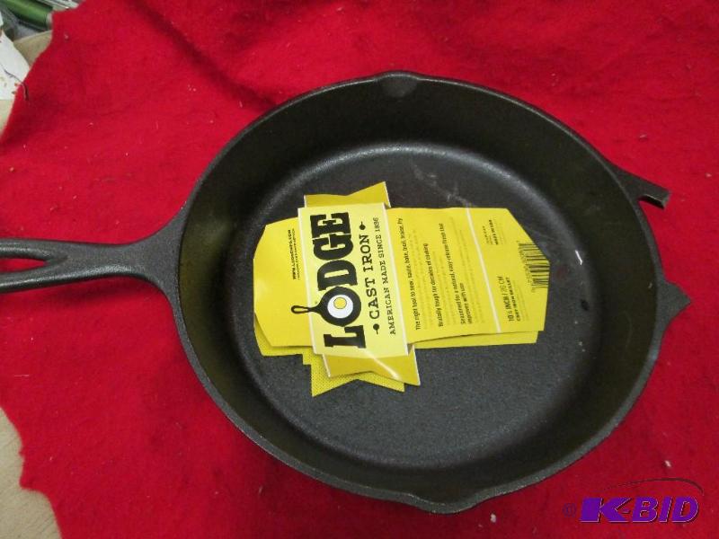 lot 247 image: Loge cast iron pan...