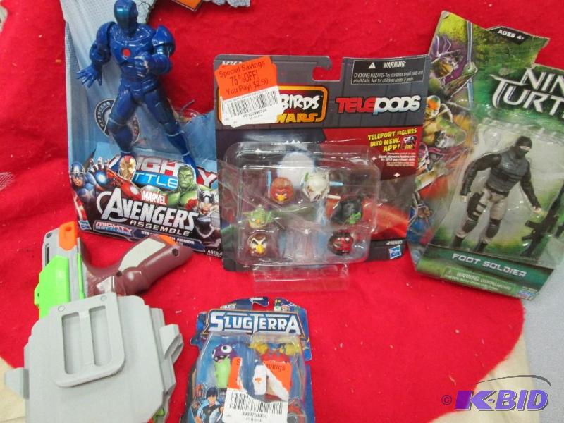 lot 252 image: Energy shield slam Marvel Avengers Assemble, ...