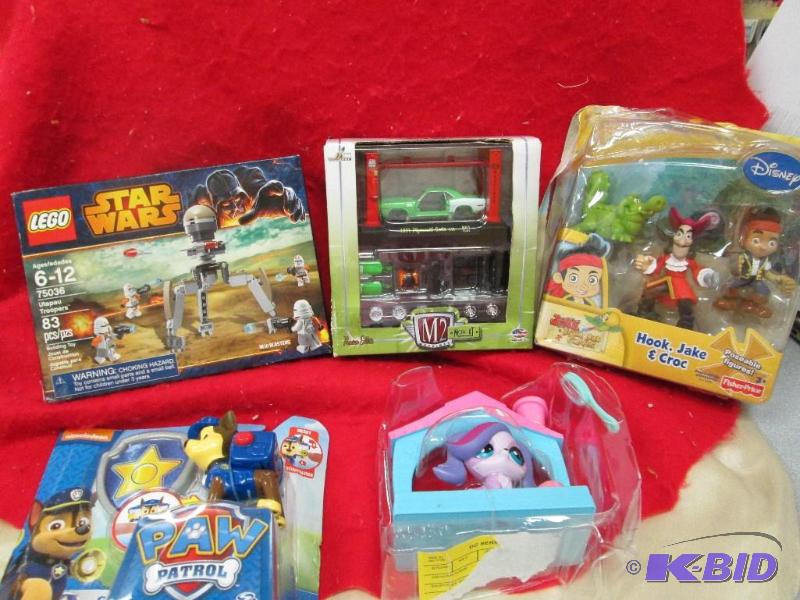 lot 254 image: Lego Star wars, Model-kit M2, Disney Hook, Ja...