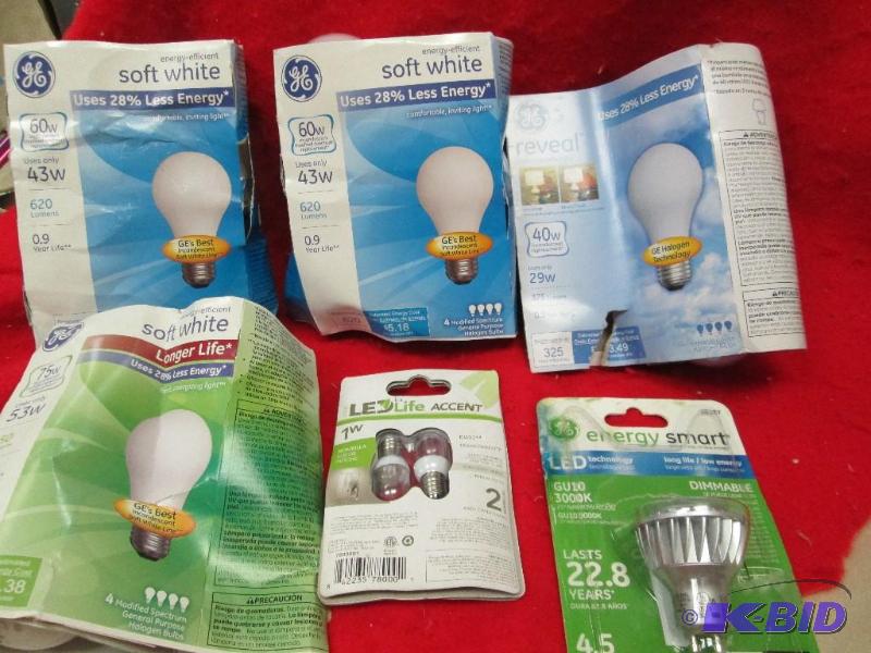 lot 264 image: Soft white light bulbs 60w, Soft white 75w, G...