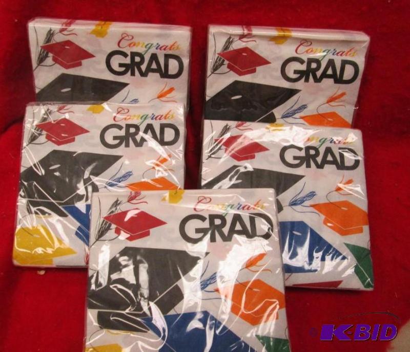 lot 278 image: Qty 5 pkg of Congrats Grad napkins...
