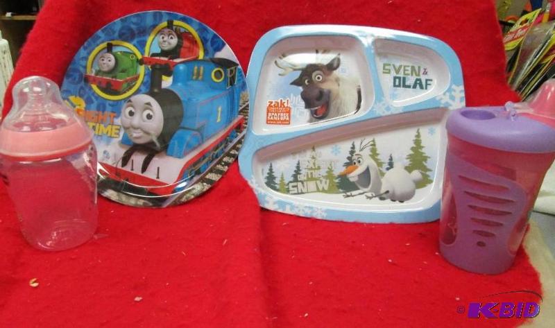 lot 280 image: Thomas the train plate, Seven and Olaf plate,...