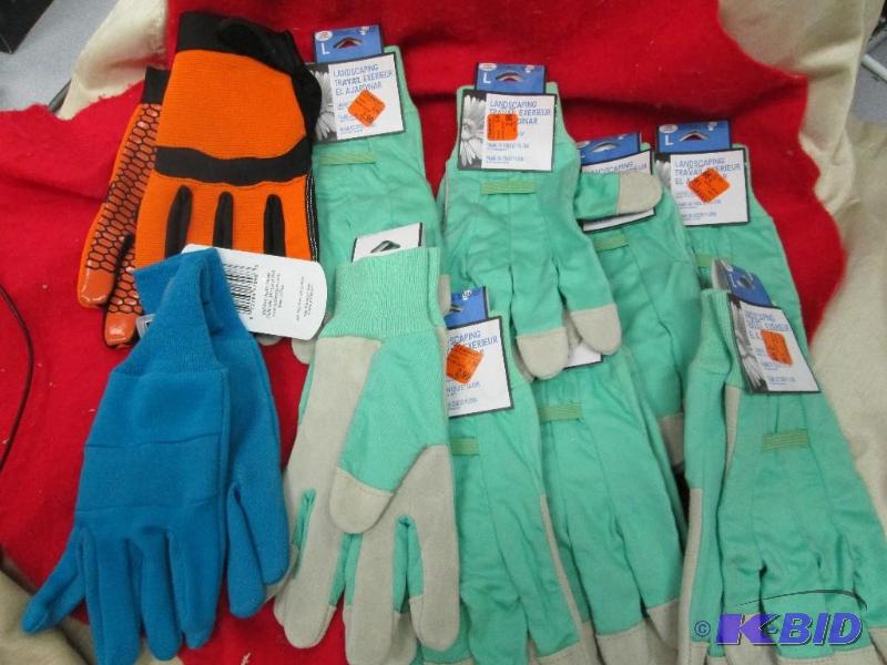 lot 94 image: Qty 10 landscaping gloves, mens action glove...