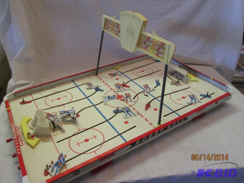 Bobby Hull vintage tabletop hockey game...