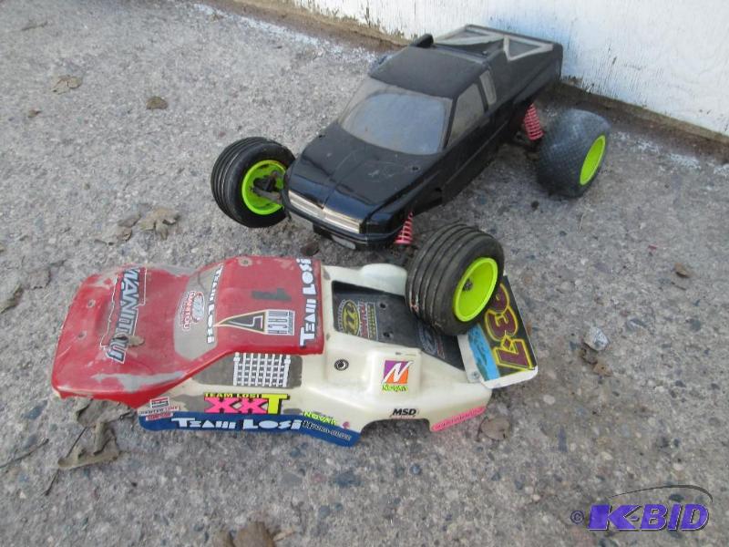 Toy car with interchangeable covers...